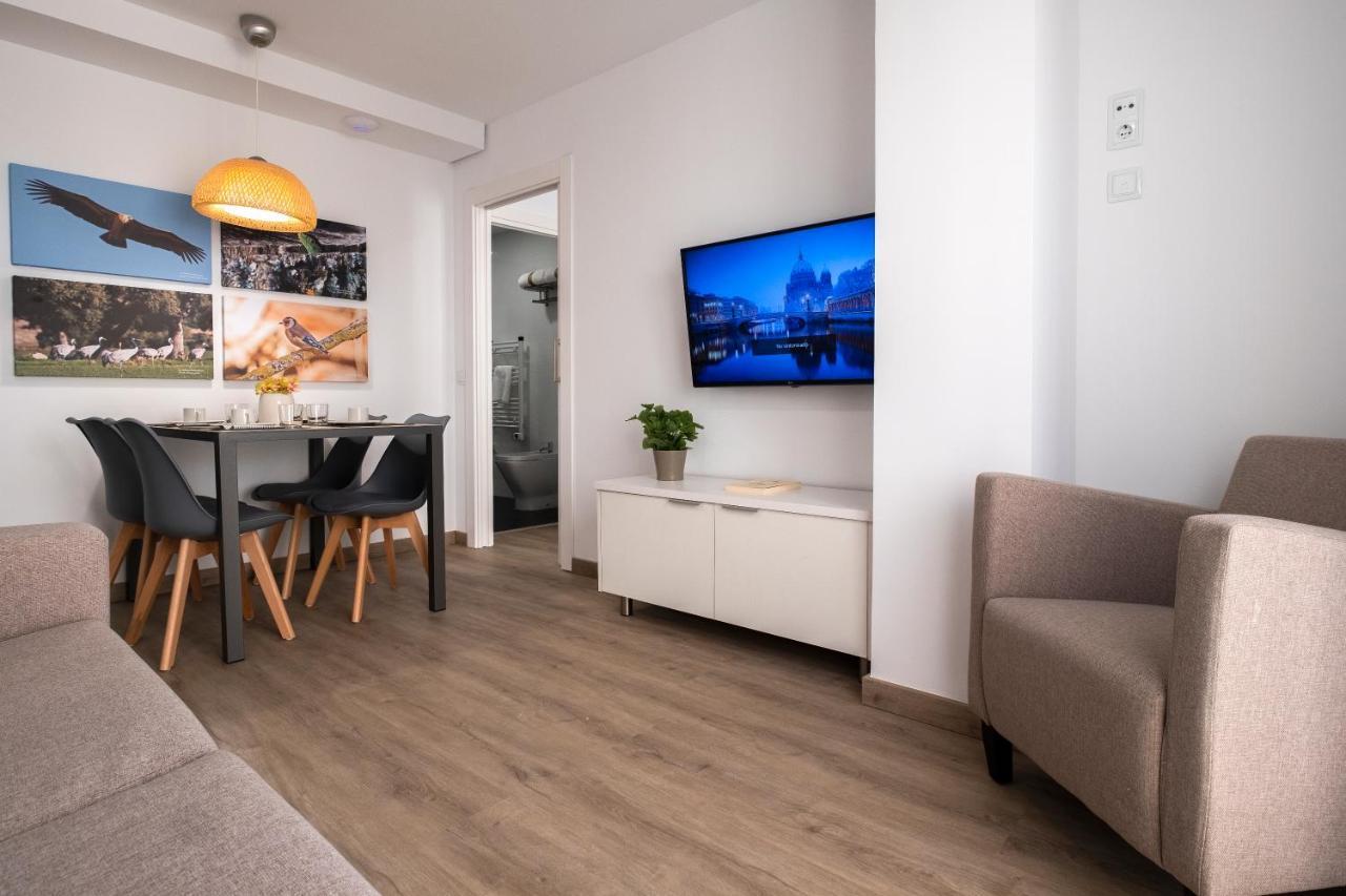 סלאמנקה Luxor Torre Del Clavero Apartments מראה חיצוני תמונה