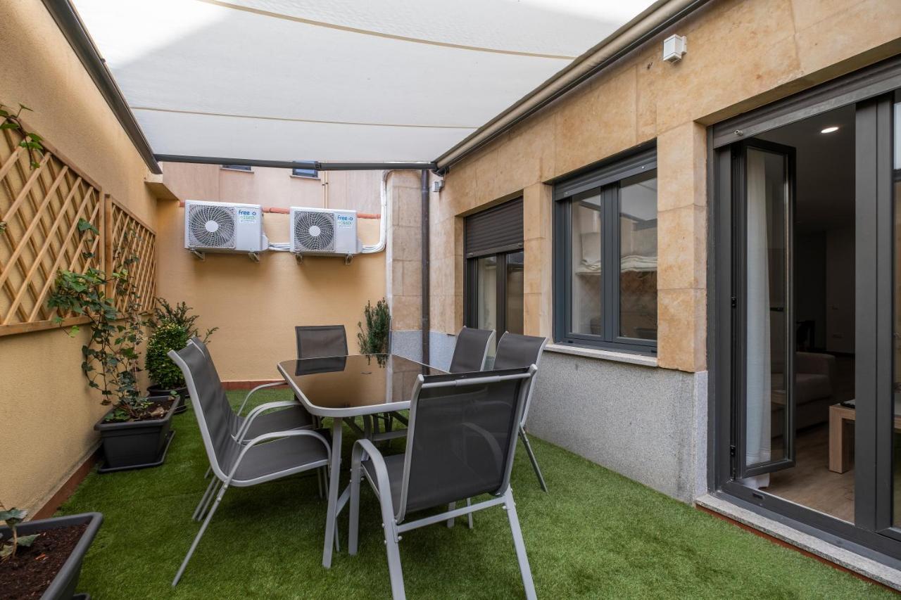 סלאמנקה Luxor Torre Del Clavero Apartments מראה חיצוני תמונה
